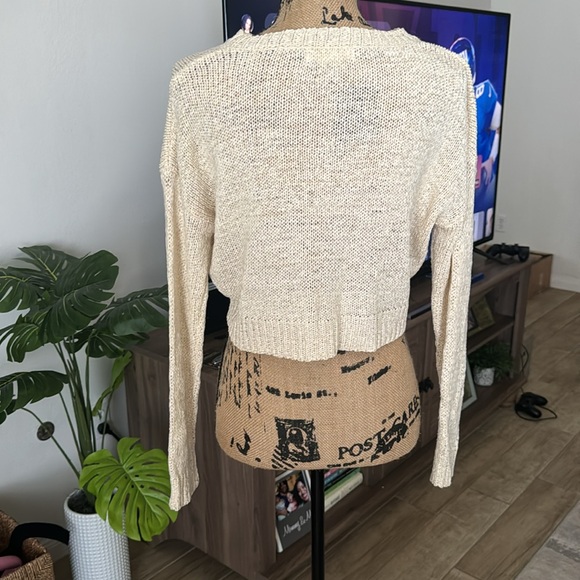 Sans Souci Creme Crop Knit Sweater - Picture 2 of 3